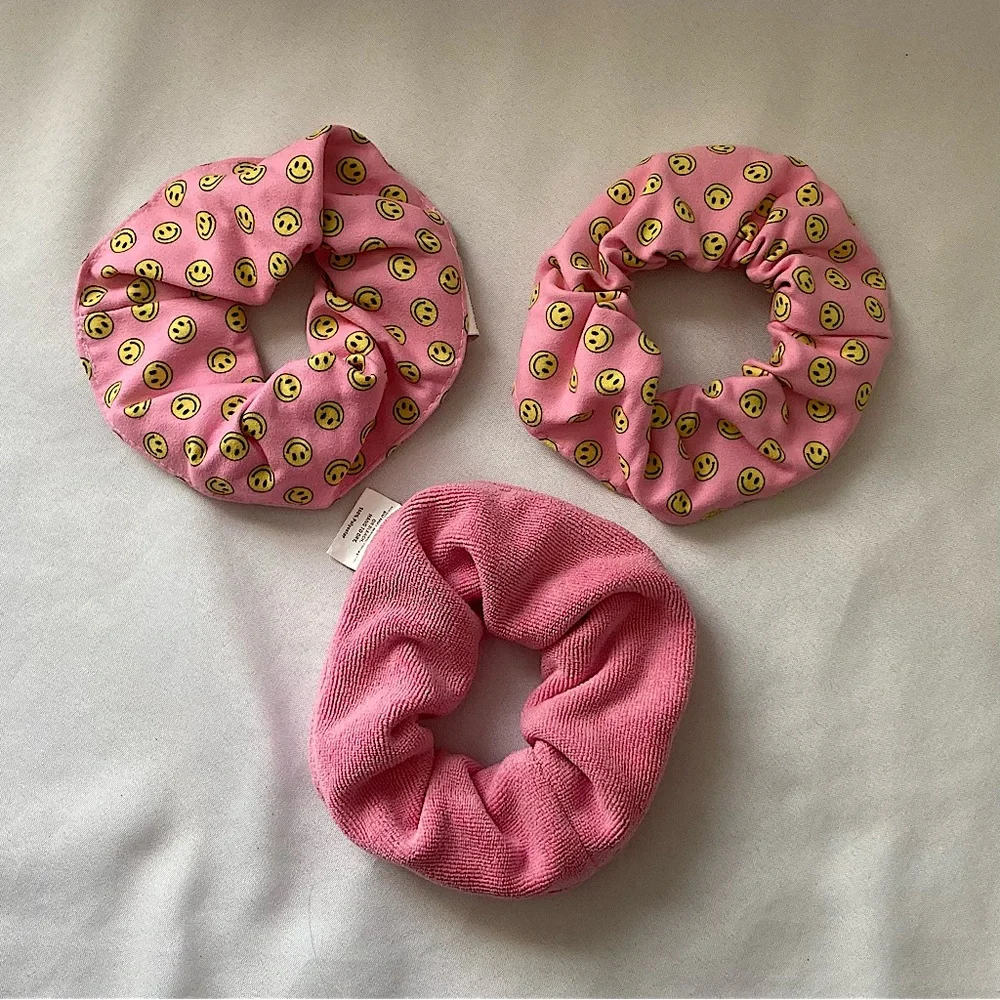 ⭐️ Towel Scrunchies Set Of Three Pink And Yellow Smiley Face Pattern